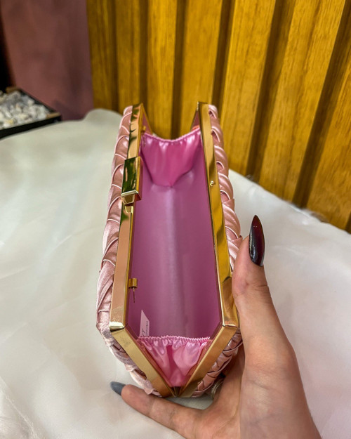 Clutch Rose